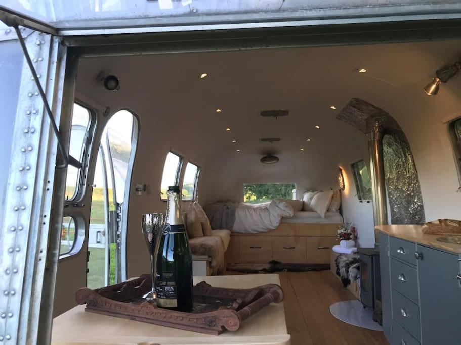 Airstream, Vintage American Caravan & Hottub Ashburton Dış mekan fotoğraf
