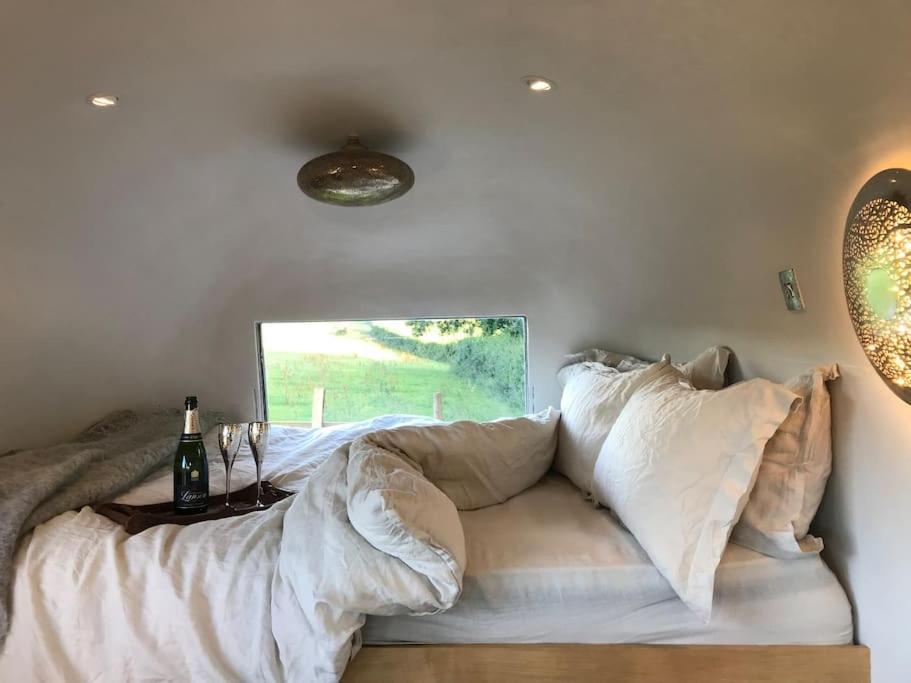 Airstream, Vintage American Caravan & Hottub Ashburton Dış mekan fotoğraf