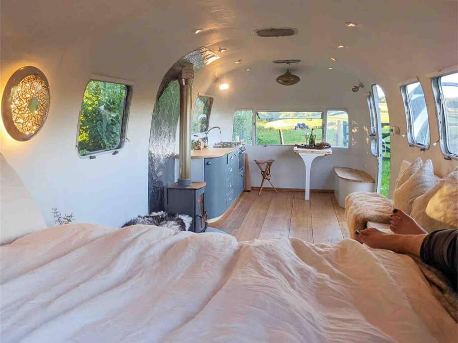 Airstream, Vintage American Caravan & Hottub Ashburton Dış mekan fotoğraf