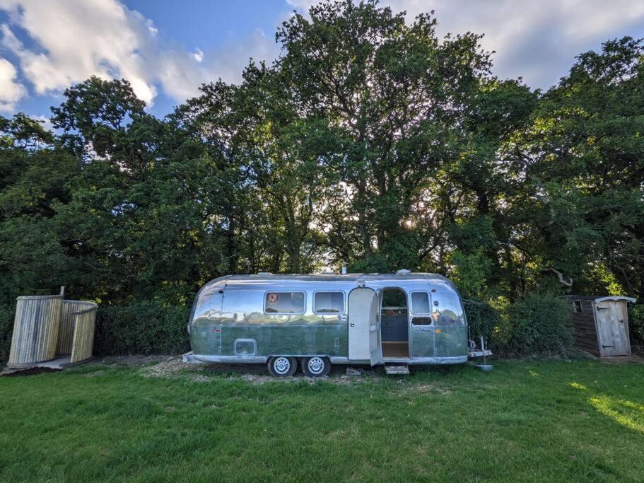 Airstream, Vintage American Caravan & Hottub Ashburton Dış mekan fotoğraf
