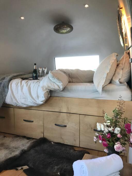 Airstream, Vintage American Caravan & Hottub Ashburton Dış mekan fotoğraf