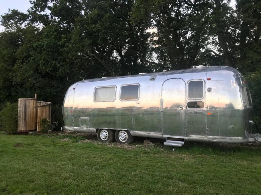 Airstream, Vintage American Caravan & Hottub Ashburton Dış mekan fotoğraf